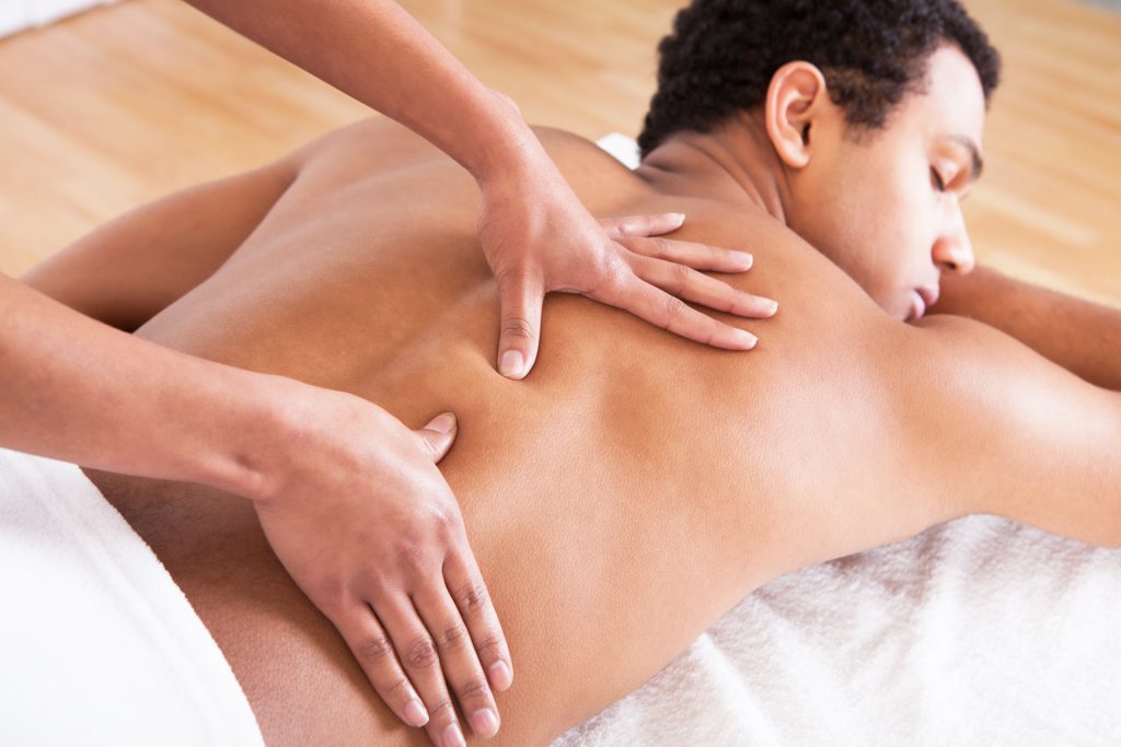 Massage bấm huyệt tận nhà