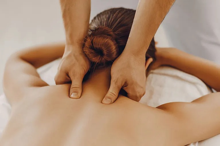 Spa massage bấm huyệt – Nhà Đậu Spa