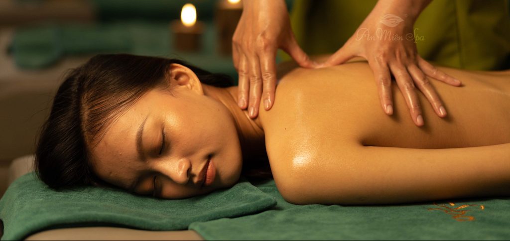 Spa massage vai gáy - Nhà Đậu Spa & Beauty